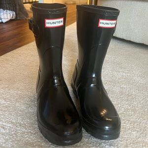Black Gloss Hunter Rain Boots - approx 11 inches tall